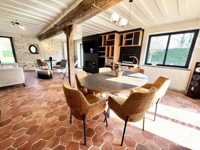 maison à vendre - 12 pièces - 327.0 m2 - ST DENIS LES REBAIS - 77 - ILE-DE-FRANCE - Century 21 A.S.M.