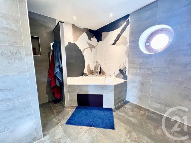 maison à vendre - 12 pièces - 327.0 m2 - ST DENIS LES REBAIS - 77 - ILE-DE-FRANCE - Century 21 A.S.M.