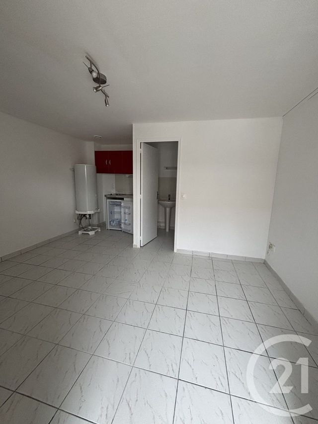 Appartement F1 à louer BOULEURS