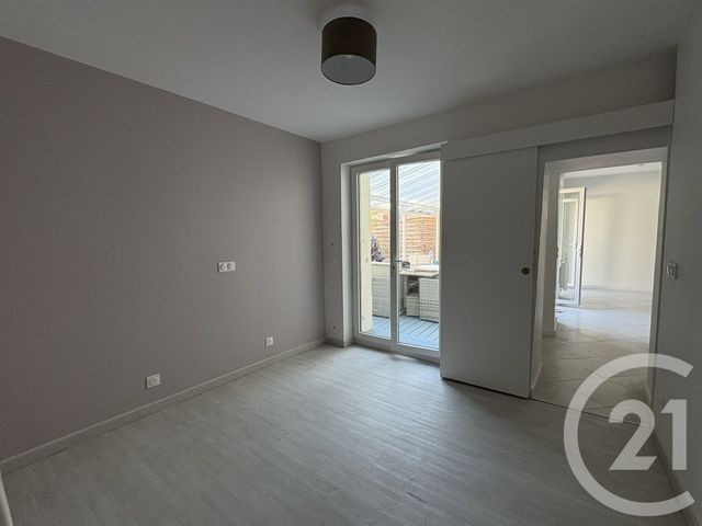 Appartement F3 à vendre - 3 pièces - 56.63 m2 - CRECY LA CHAPELLE - 77 - ILE-DE-FRANCE - Century 21 A.S.M.