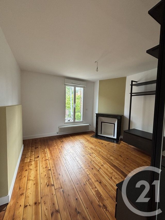 Afficher la photo en grand Appartement F4 à louer - 4 pièces - 93.19 m2 - GUERARD - 77 - ILE-DE-FRANCE - Century 21 A.S.M.