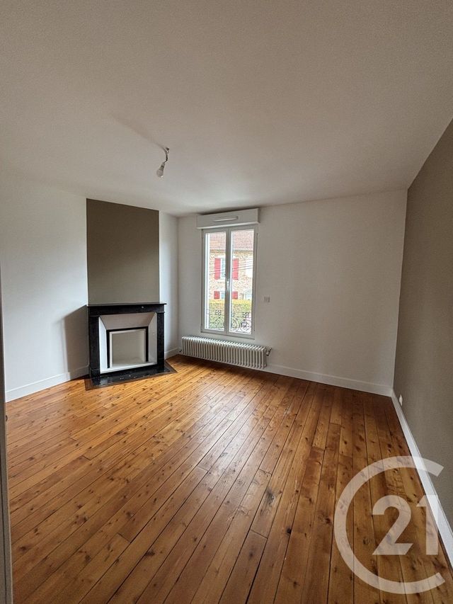 Afficher la photo en grand Appartement F4 à louer - 4 pièces - 93.19 m2 - GUERARD - 77 - ILE-DE-FRANCE - Century 21 A.S.M.