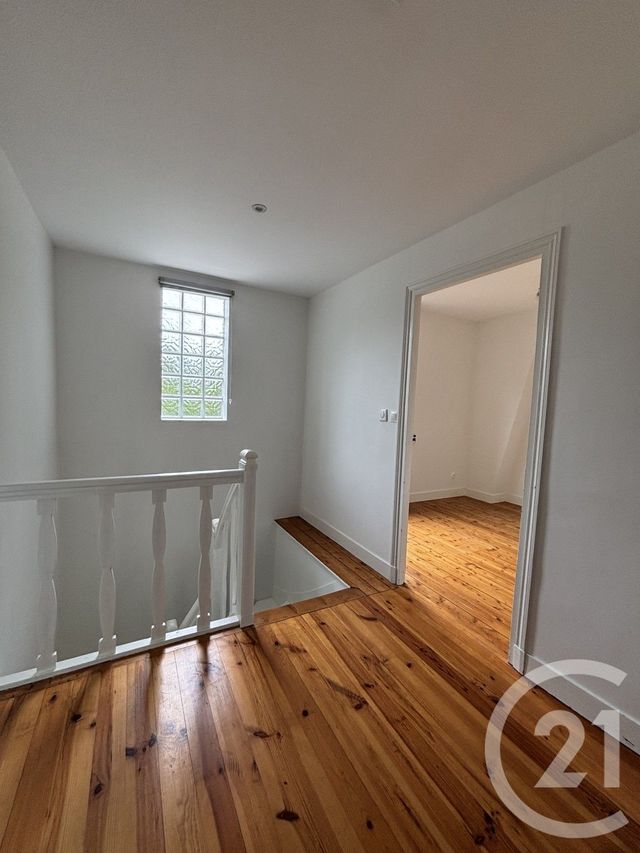 Afficher la photo en grand Appartement F4 à louer - 4 pièces - 93.19 m2 - GUERARD - 77 - ILE-DE-FRANCE - Century 21 A.S.M.