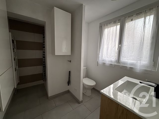 Appartement F2 à louer - 2 pièces - 43.82 m2 - CRECY LA CHAPELLE - 77 - ILE-DE-FRANCE - Century 21 A.S.M.