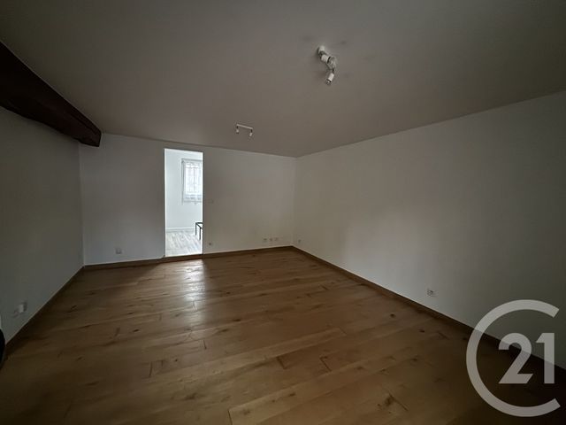 Appartement F2 à louer - 2 pièces - 43.82 m2 - CRECY LA CHAPELLE - 77 - ILE-DE-FRANCE - Century 21 A.S.M.