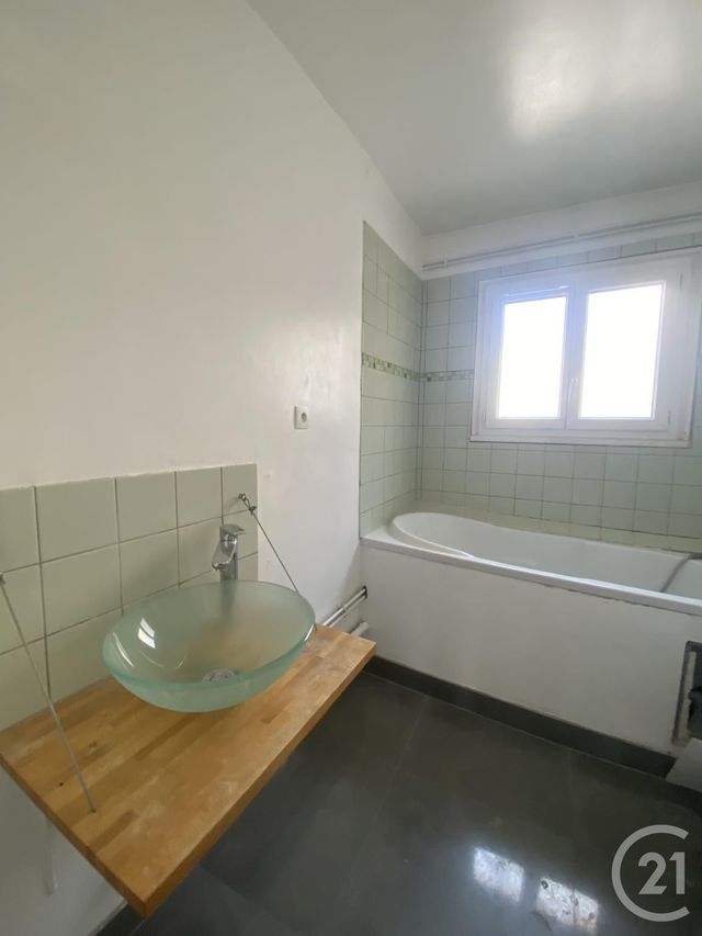 Appartement F2 à louer - 2 pièces - 54.57 m2 - LA FERTE SOUS JOUARRE - 77 - ILE-DE-FRANCE - Century 21 A.S.M.