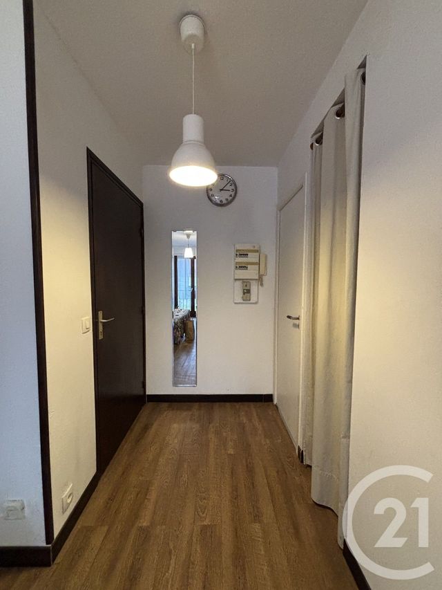 Appartement Studio à louer - 1 pièce - 27.0 m2 - CRECY LA CHAPELLE - 77 - ILE-DE-FRANCE - Century 21 A.S.M.