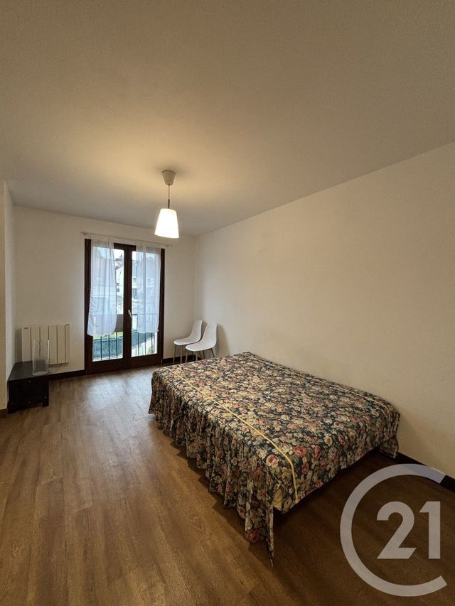 Appartement Studio à louer - 1 pièce - 27.0 m2 - CRECY LA CHAPELLE - 77 - ILE-DE-FRANCE - Century 21 A.S.M.