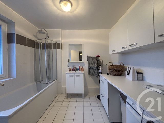 Appartement F3 à louer - 3 pièces - 79.92 m2 - CHEVRU - 77 - ILE-DE-FRANCE - Century 21 A.S.M.