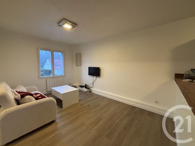 Appartement F3 à louer - 3 pièces - 79.92 m2 - CHEVRU - 77 - ILE-DE-FRANCE - Century 21 A.S.M.