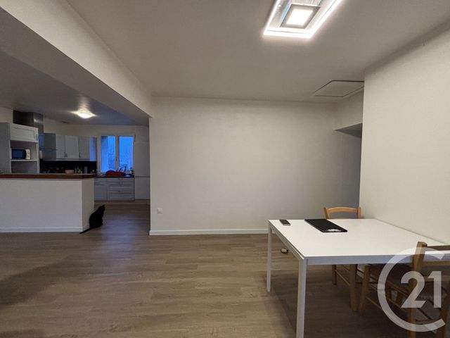 Appartement F3 à louer - 3 pièces - 79.92 m2 - CHEVRU - 77 - ILE-DE-FRANCE - Century 21 A.S.M.
