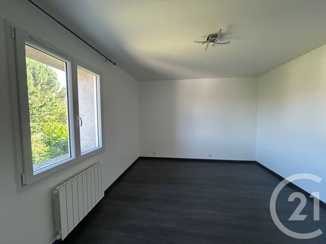 Appartement F3 à louer - 3 pièces - 79.92 m2 - CHEVRU - 77 - ILE-DE-FRANCE - Century 21 A.S.M.