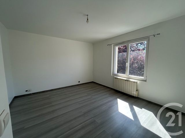 Appartement F3 à louer - 3 pièces - 79.92 m2 - CHEVRU - 77 - ILE-DE-FRANCE - Century 21 A.S.M.