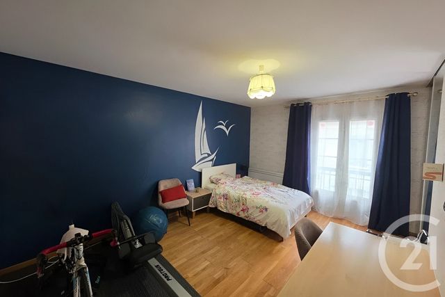 Appartement F3 à vendre - 4 pièces - 95.6 m2 - CRECY LA CHAPELLE - 77 - ILE-DE-FRANCE - Century 21 A.S.M.