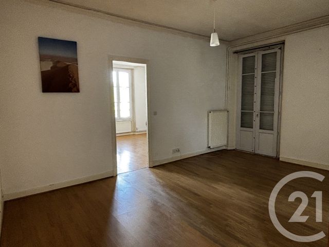 Appartement F3 à louer - 3 pièces - 70.13 m2 - COULOMMIERS - 77 - ILE-DE-FRANCE - Century 21 A.S.M.