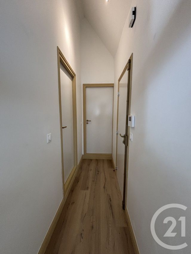 Appartement F2 à louer - 2 pièces - 54.61 m2 - COULOMMIERS - 77 - ILE-DE-FRANCE - Century 21 A.S.M.