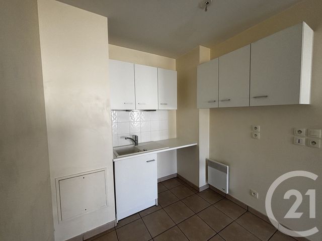 Appartement F2 à louer - 2 pièces - 40.95 m2 - MONTEVRAIN - 77 - ILE-DE-FRANCE - Century 21 A.S.M.