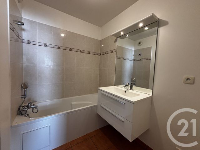 Appartement F2 à louer - 2 pièces - 40.95 m2 - MONTEVRAIN - 77 - ILE-DE-FRANCE - Century 21 A.S.M.