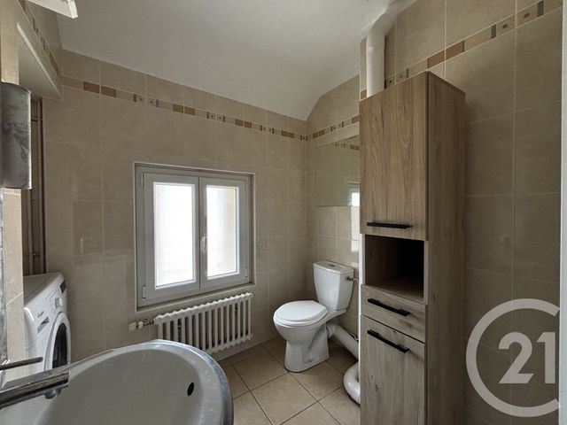 Appartement F4 à louer - 4 pièces - 65.12 m2 - CRECY LA CHAPELLE - 77 - ILE-DE-FRANCE - Century 21 A.S.M.