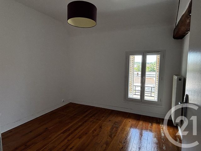 Appartement F4 à louer - 4 pièces - 65.12 m2 - CRECY LA CHAPELLE - 77 - ILE-DE-FRANCE - Century 21 A.S.M.